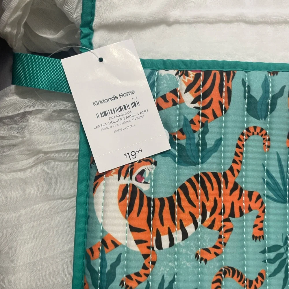 Kirklands Teal Tiger Print Quilted Laptop Holder NWT Gift Ready